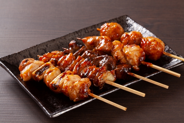 「焼き鳥」と「やきとり」の違い